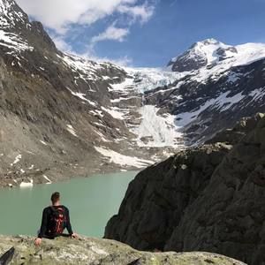 Meet your Posher, Adrian